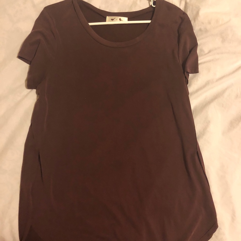 maroon tee
